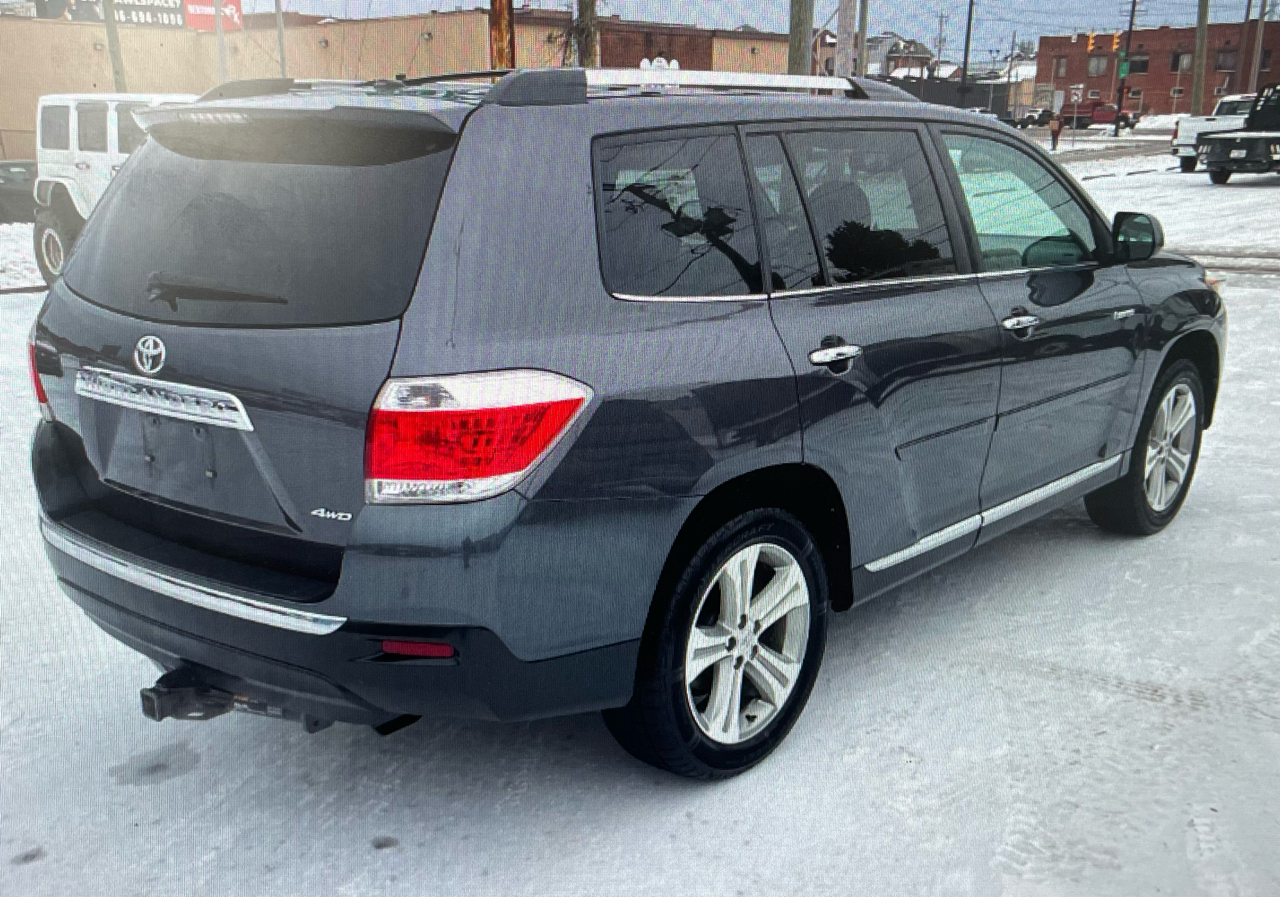 Toyota Highlander 4WD 4dr V6 Limited (Natl) 2012