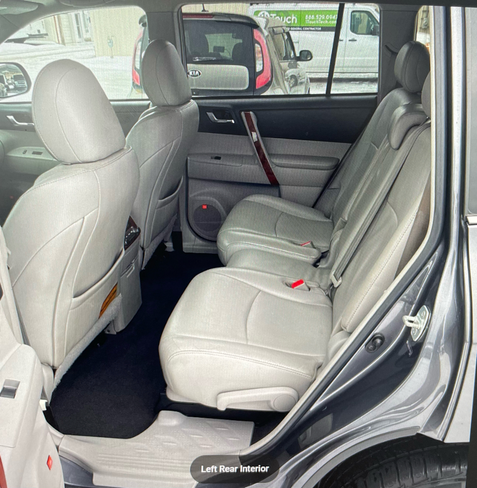 Toyota Highlander 4WD 4dr V6 Limited (Natl) 2012