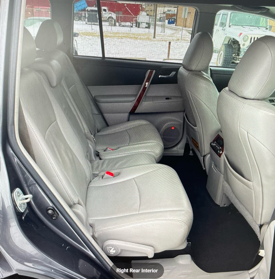 Toyota Highlander 4WD 4dr V6 Limited (Natl) 2012