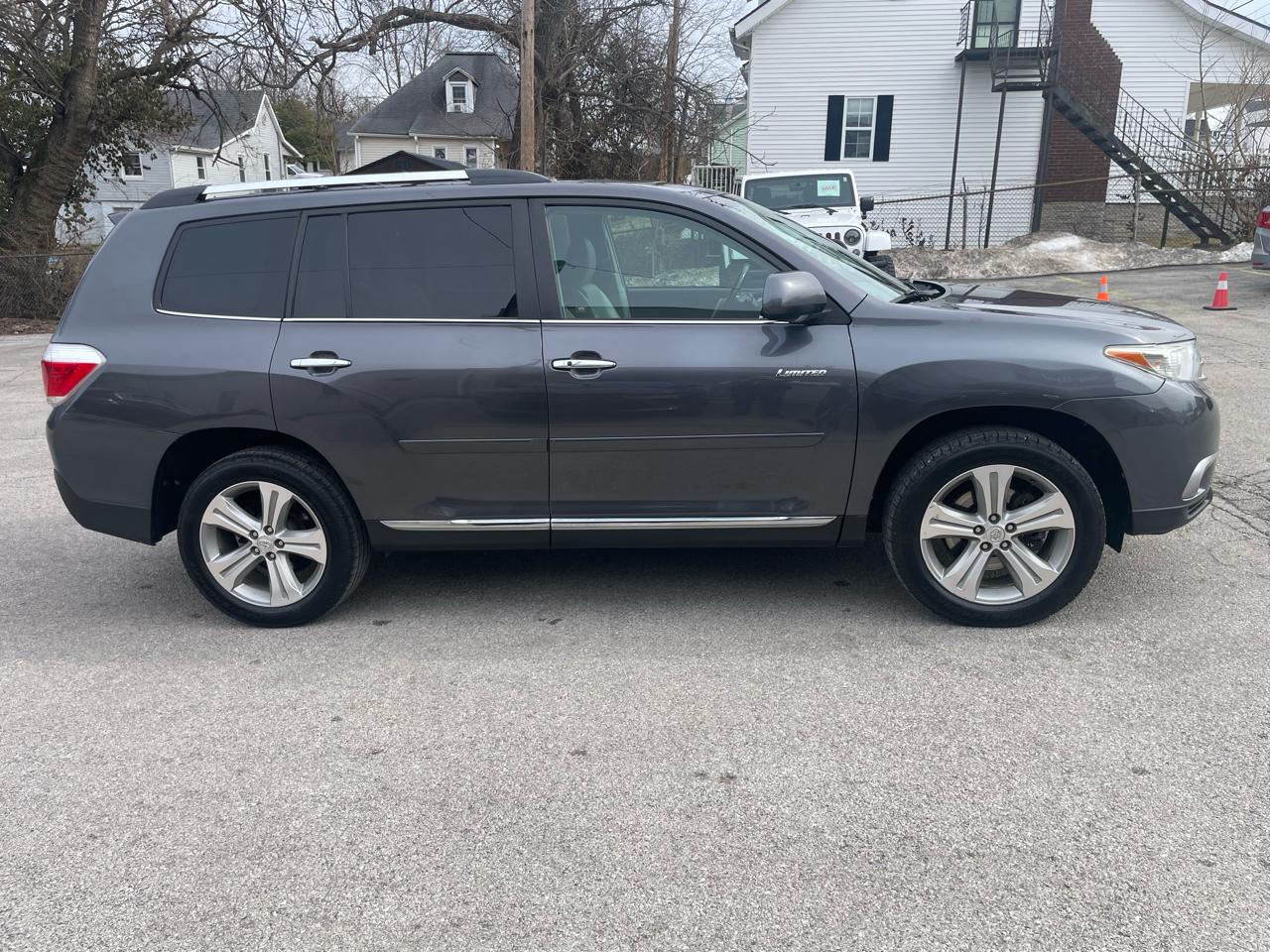 Toyota Highlander 4WD 4dr V6 Limited (Natl) 2012