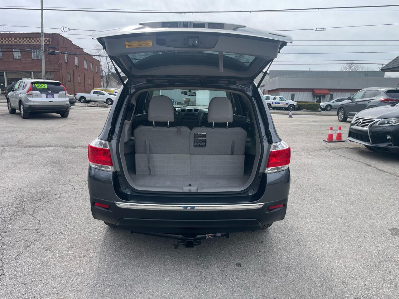 Toyota Highlander 4WD 4dr V6 Limited (Natl) 2012