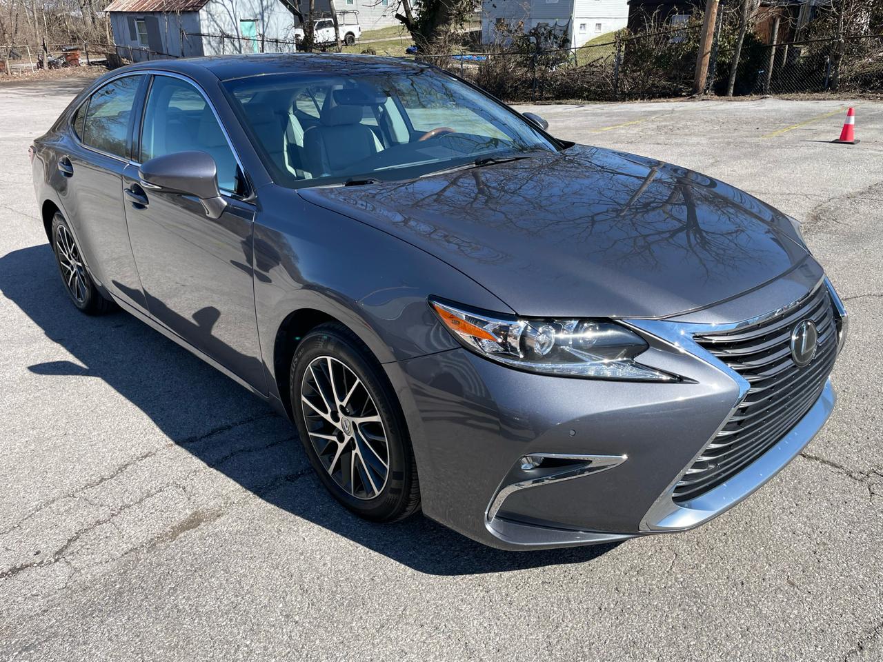 Lexus ES 350 4dr Sdn 2016