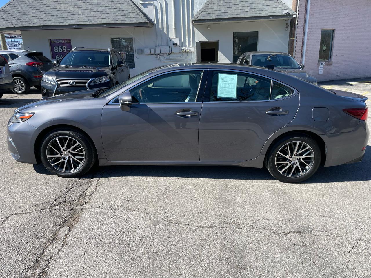 Lexus ES 350 4dr Sdn 2016