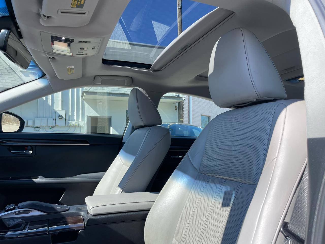 Lexus ES 350 4dr Sdn 2016