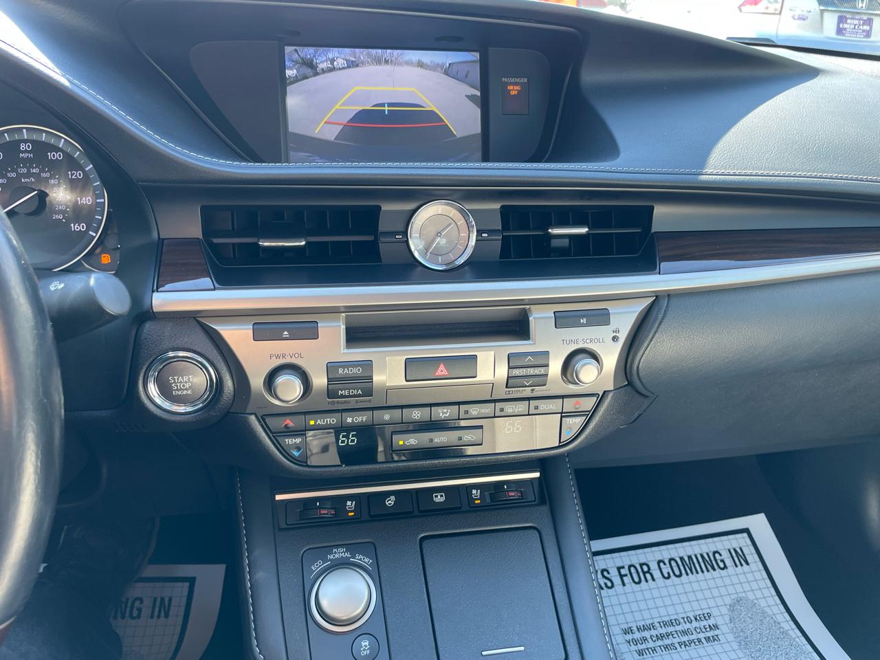 Lexus ES 350 4dr Sdn 2016