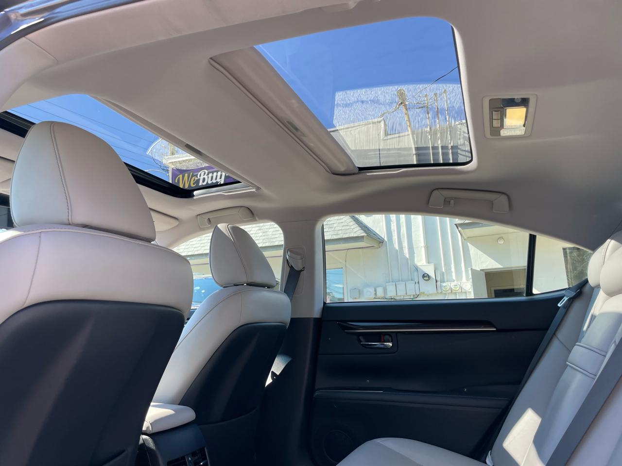 Lexus ES 350 4dr Sdn 2016