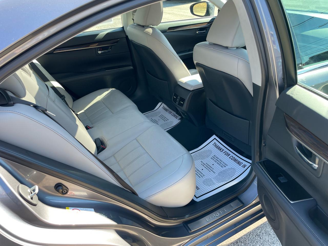 Lexus ES 350 4dr Sdn 2016