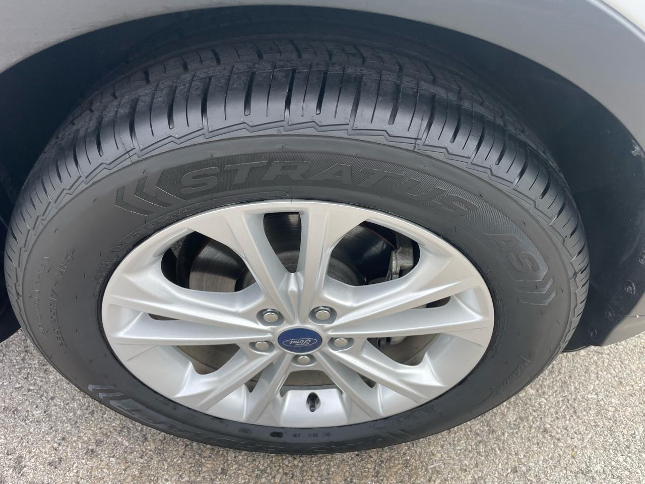 Ford Escape SE FWD 2017