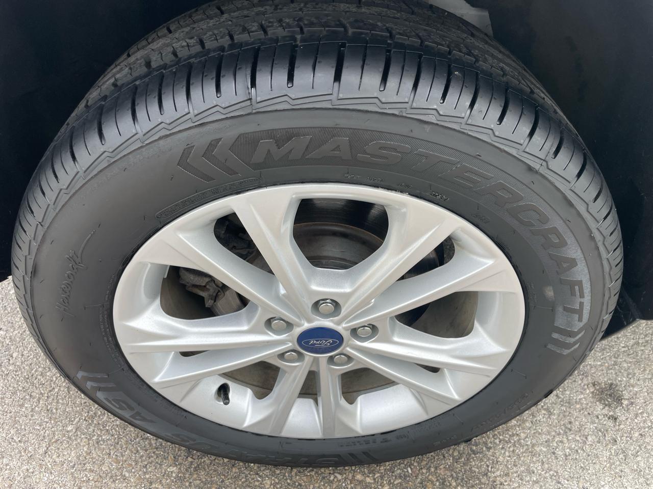 Ford Escape SE FWD 2017