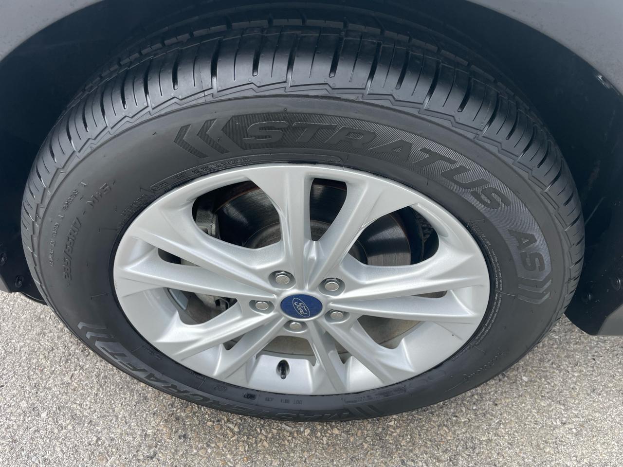 Ford Escape SE FWD 2017