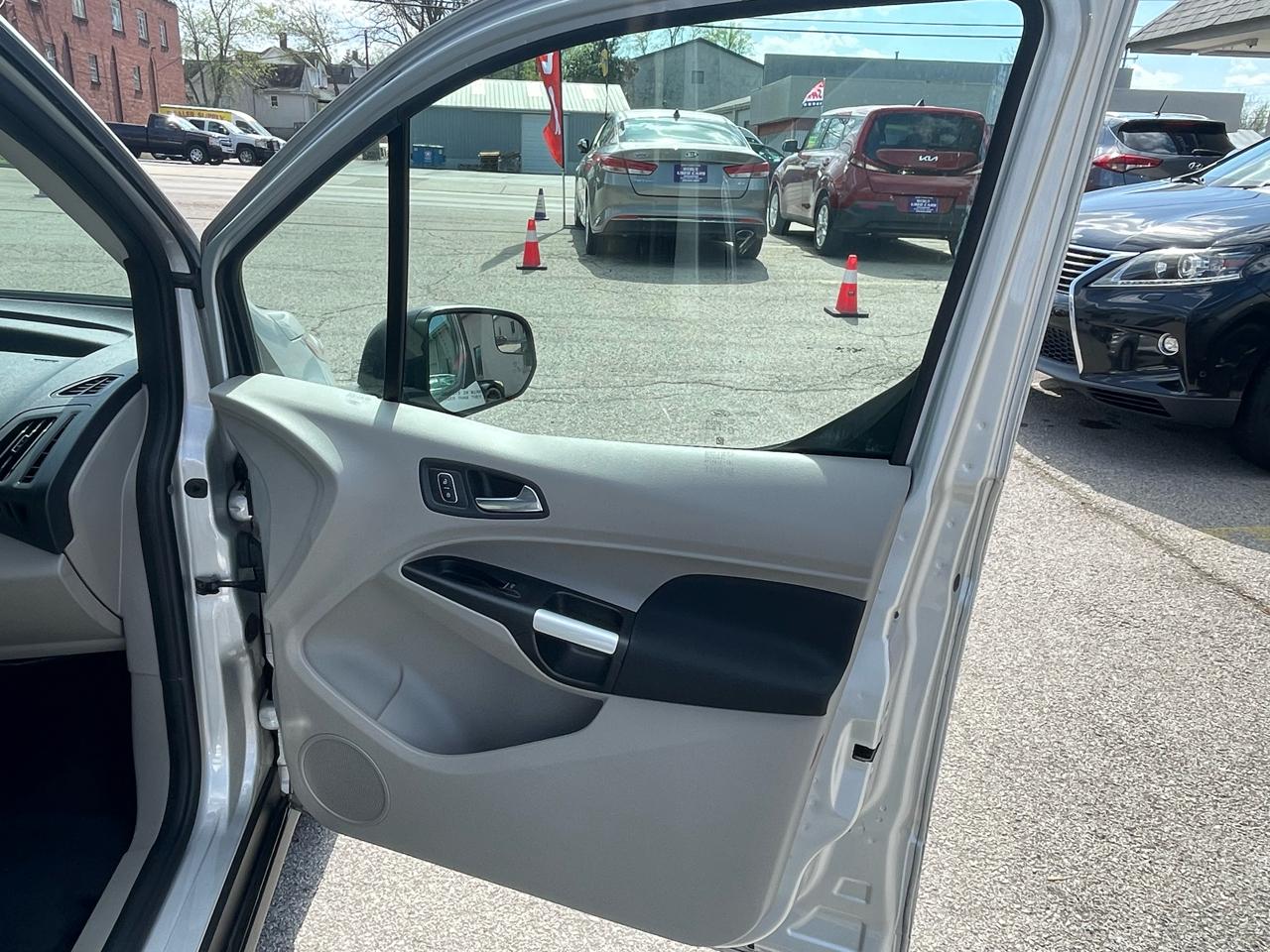 Ford Transit Connect Van XLT LWB w/Rear Symmetrical Doors 2020