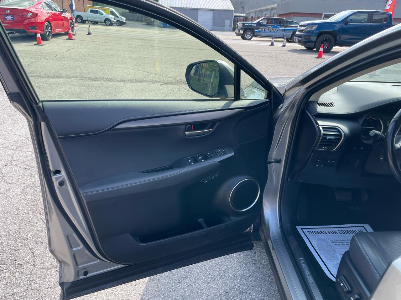 Lexus NX NX 300h AWD 2021