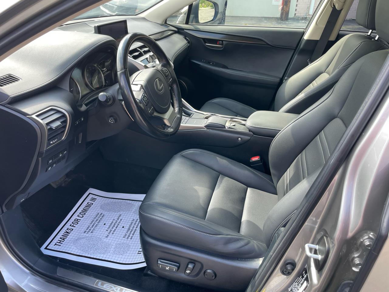 Lexus NX NX 300h AWD 2021