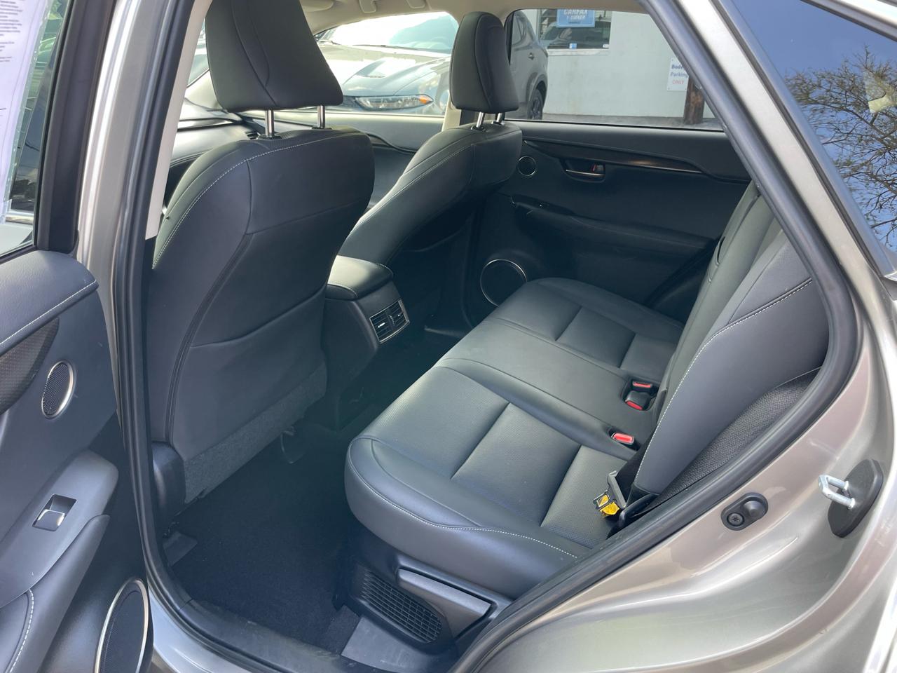 Lexus NX NX 300h AWD 2021