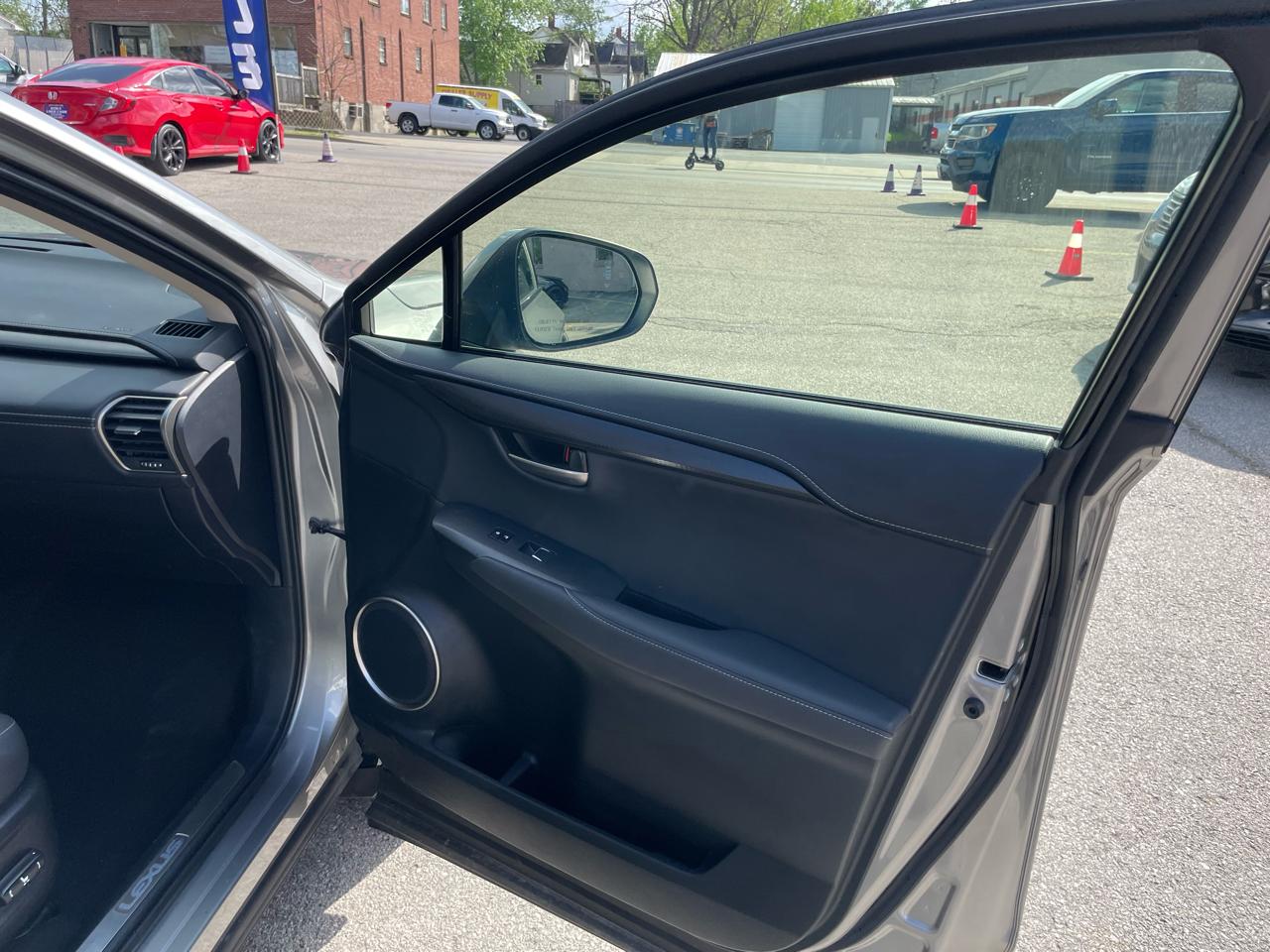 Lexus NX NX 300h AWD 2021