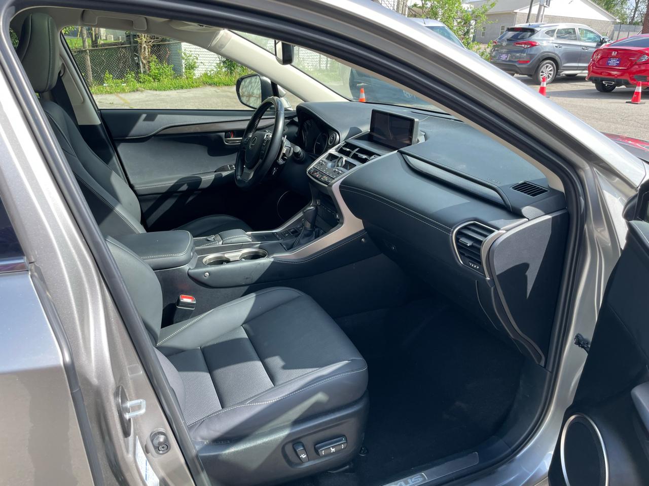 Lexus NX NX 300h AWD 2021