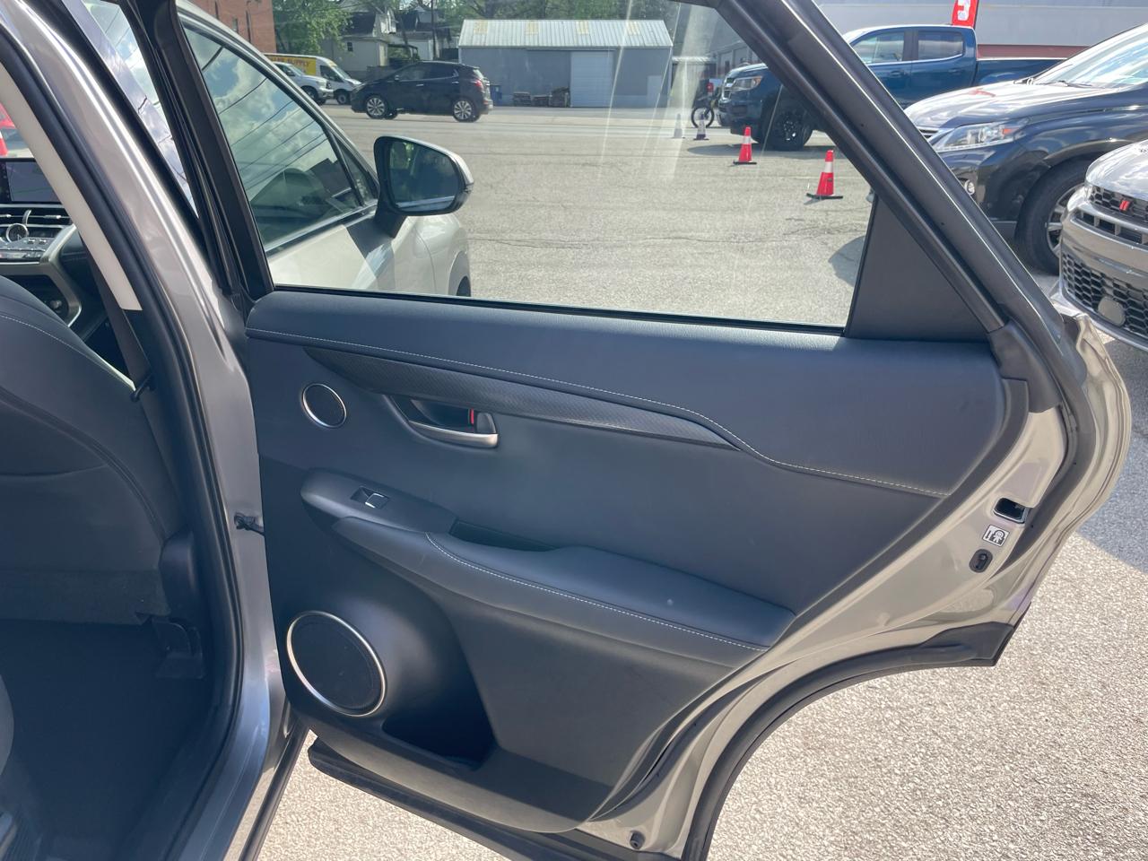 Lexus NX NX 300h AWD 2021