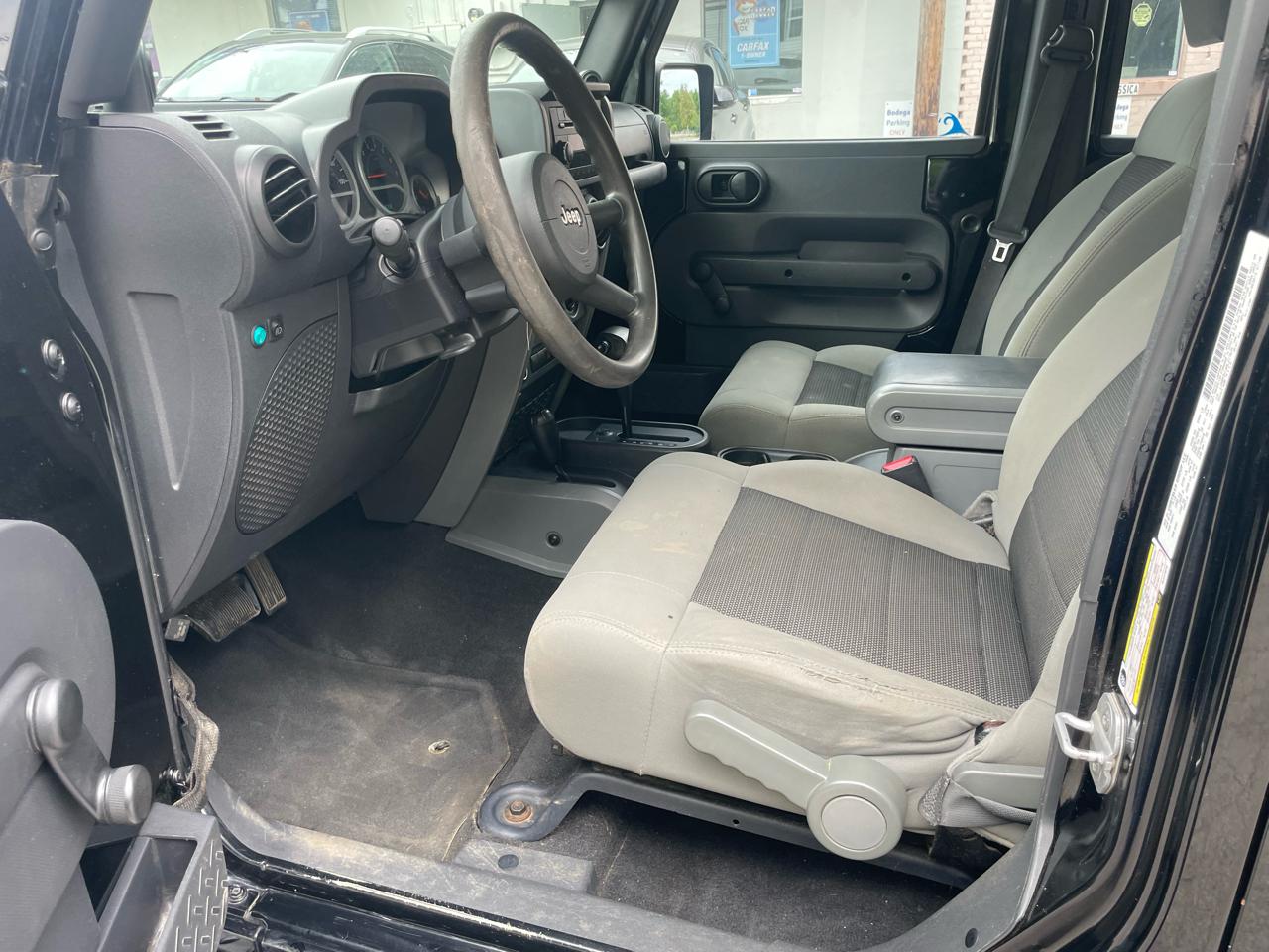 Jeep Wrangler Unlimited 4WD 4dr Sport 2010