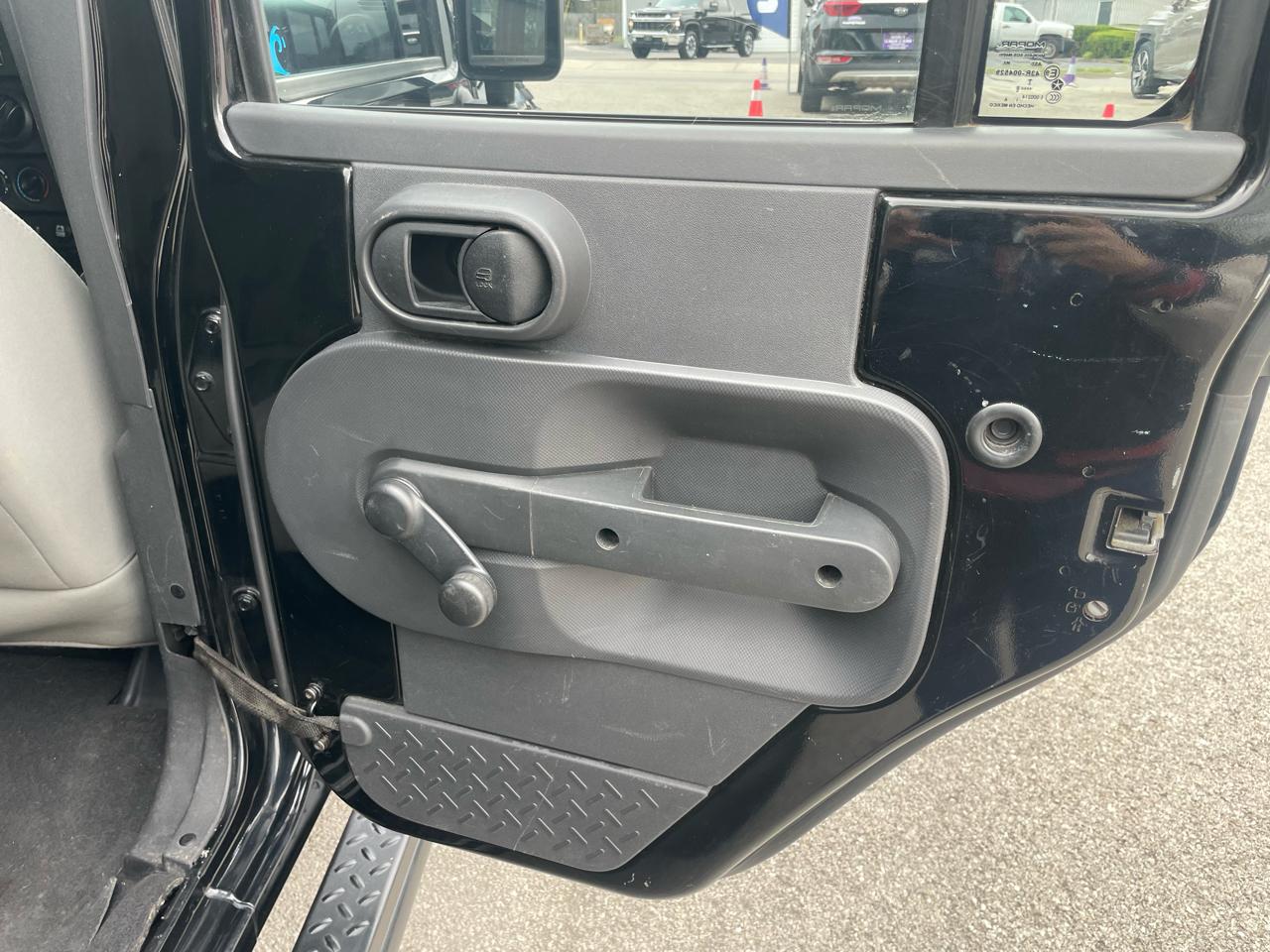 Jeep Wrangler Unlimited 4WD 4dr Sport 2010