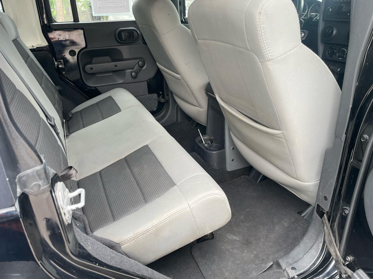 Jeep Wrangler Unlimited 4WD 4dr Sport 2010