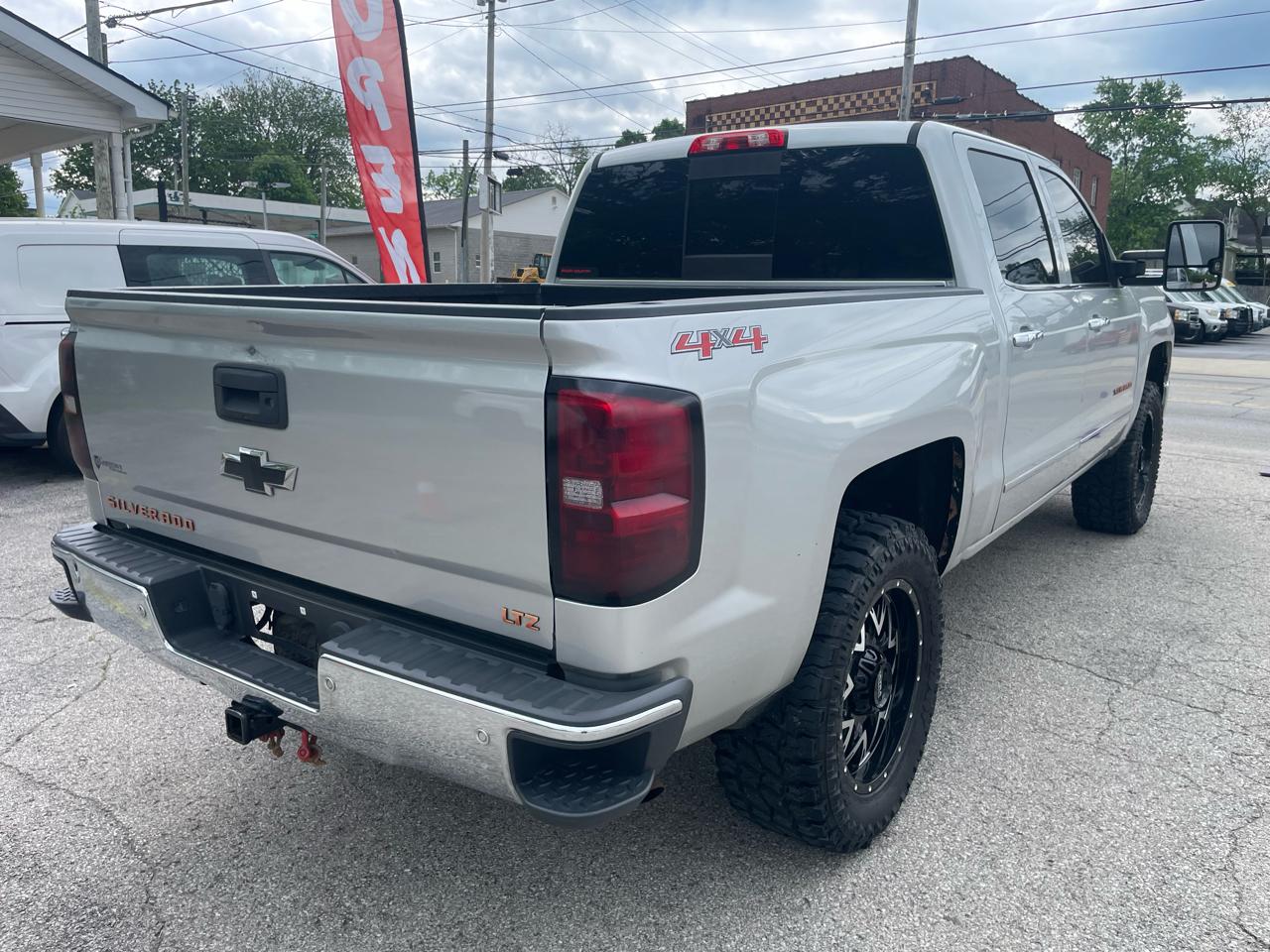 Chevrolet Silverado 1500 4WD Crew Cab 143.5" LTZ w/1LZ 2015