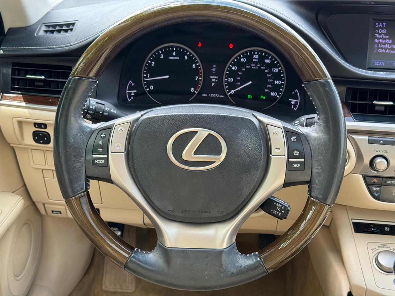 2014 Lexus ES 350 - Photo 20