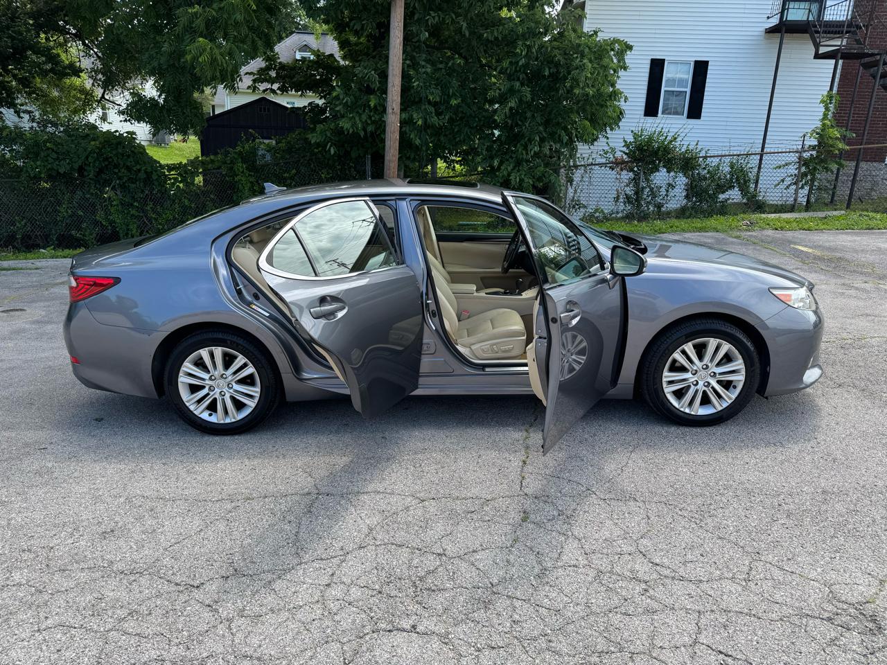 2014 Lexus ES 350 - Photo 27
