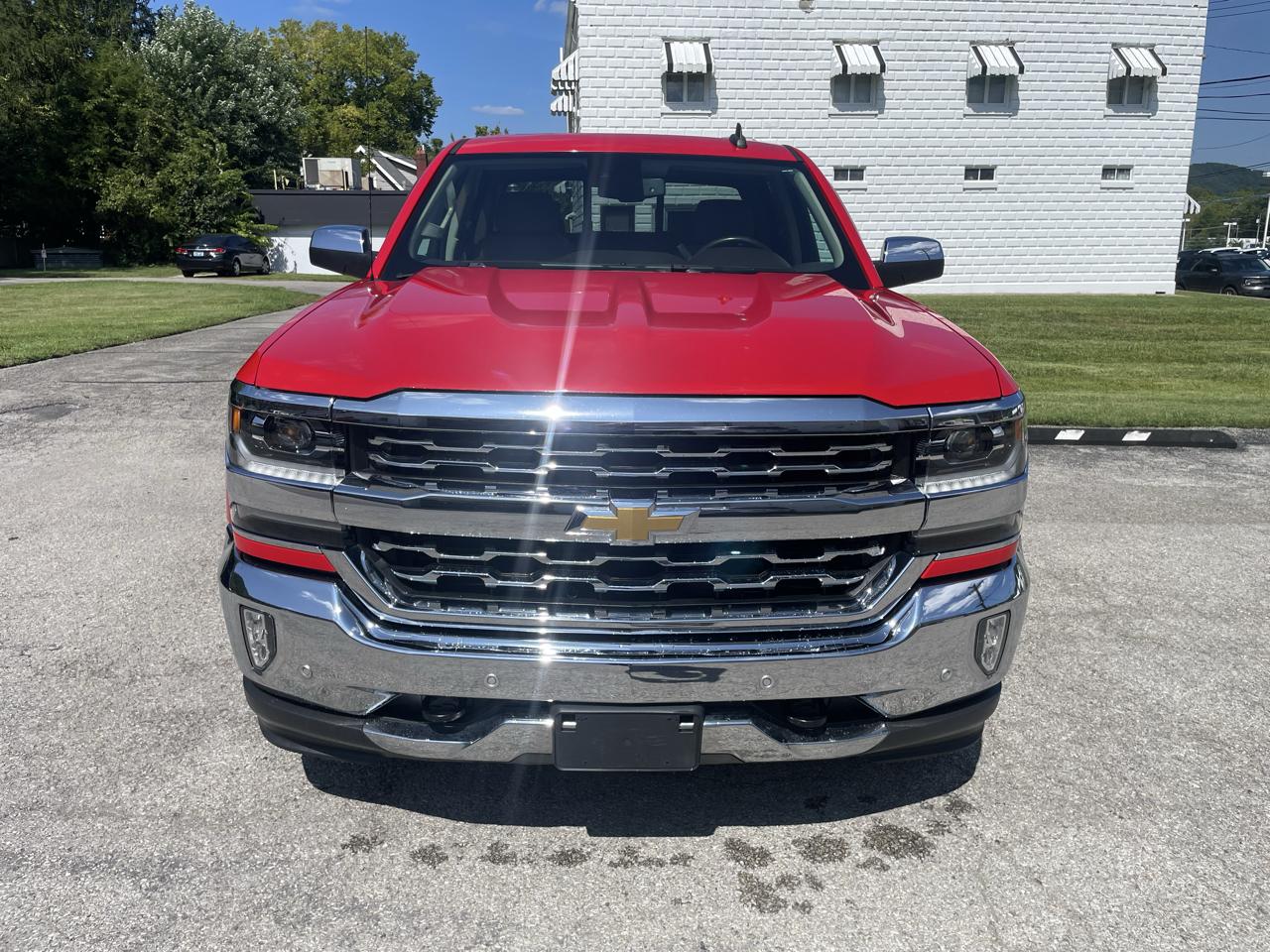 Chevrolet Silverado 1500 4WD Crew Cab 143.5" LTZ w/1LZ 2018