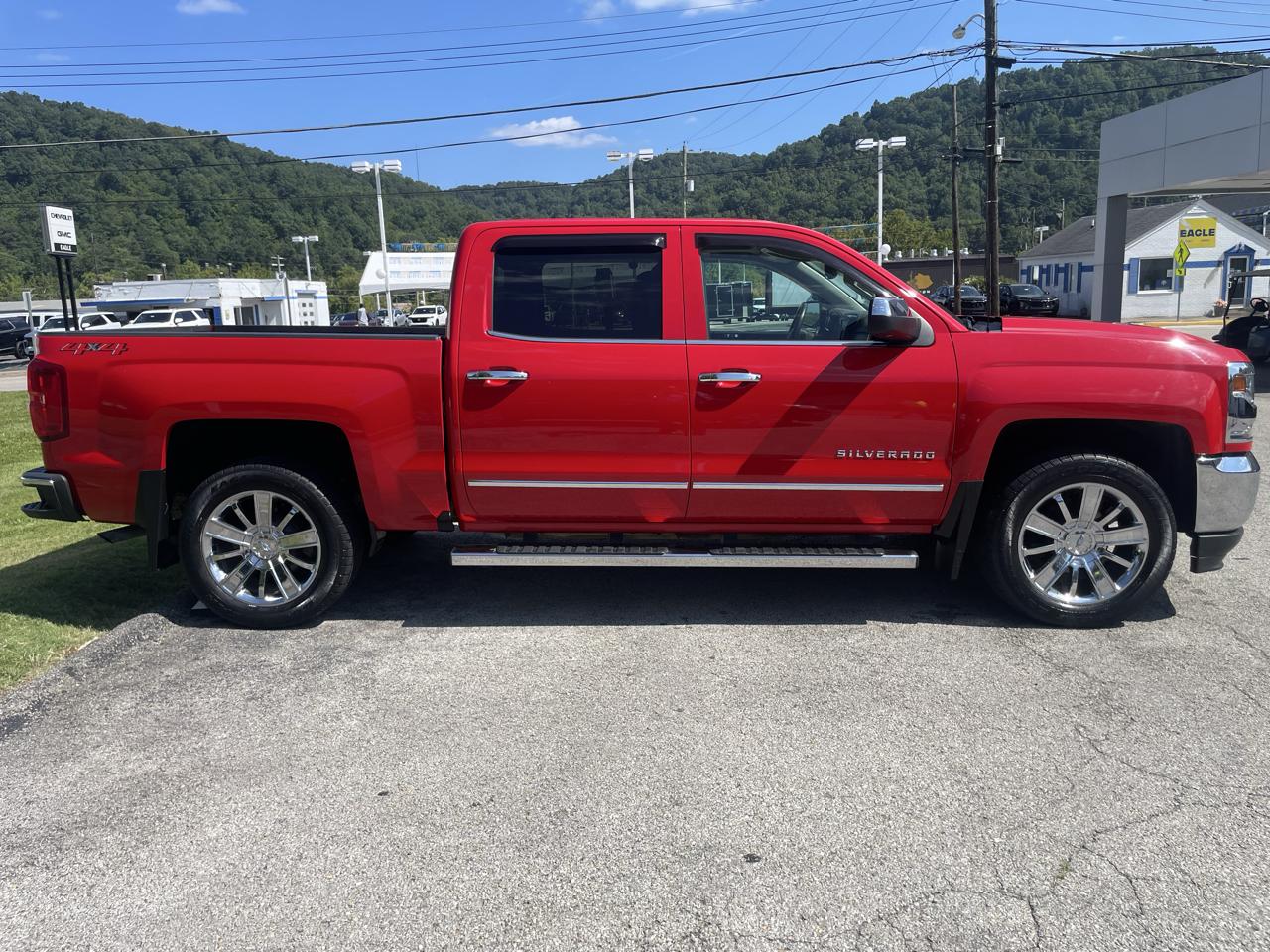Chevrolet Silverado 1500 4WD Crew Cab 143.5" LTZ w/1LZ 2018