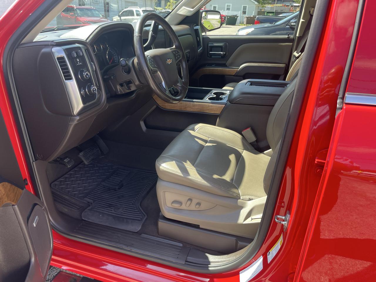 Chevrolet Silverado 1500 4WD Crew Cab 143.5" LTZ w/1LZ 2018