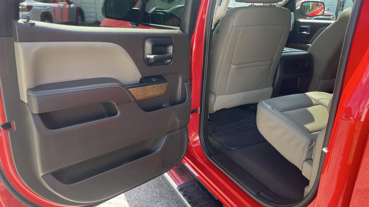 Chevrolet Silverado 1500 4WD Crew Cab 143.5" LTZ w/1LZ 2018