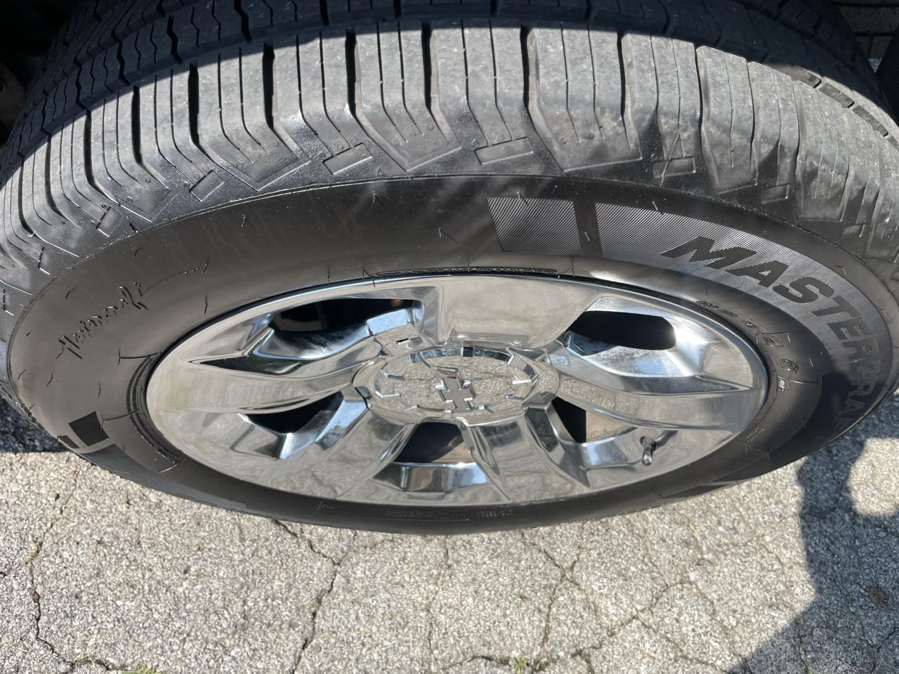 Chevrolet Tahoe 4WD 4dr LT 2018