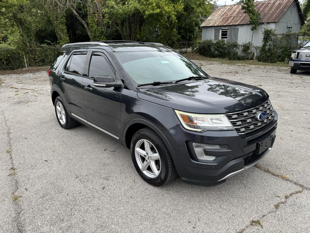 Ford Explorer XLT 4WD 2017