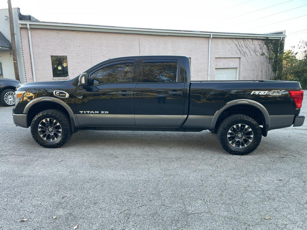 Nissan Titan XD 4WD Crew Cab PRO-4X Diesel 2016