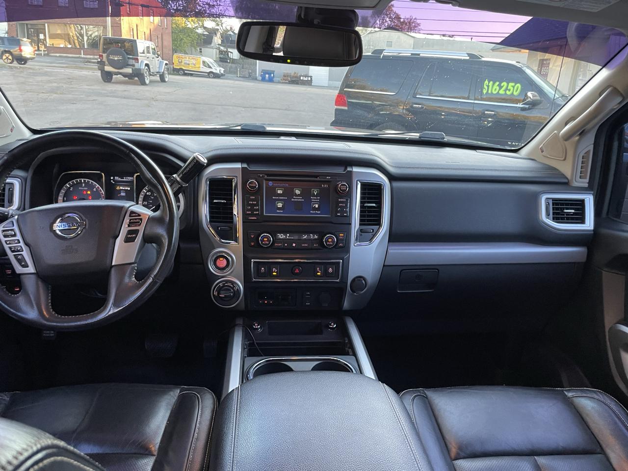 Nissan Titan XD 4WD Crew Cab PRO-4X Diesel 2016