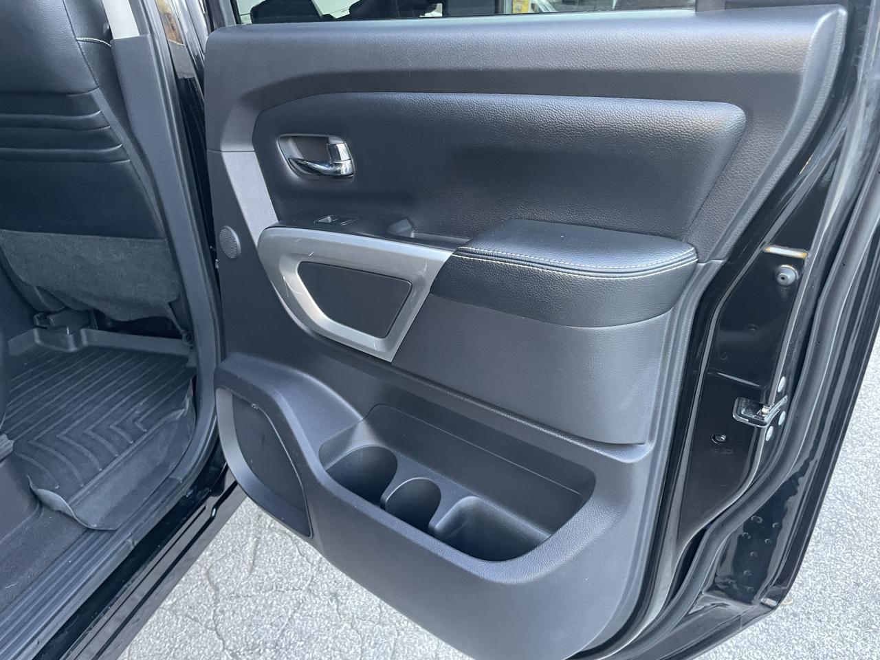 Nissan Titan XD 4WD Crew Cab PRO-4X Diesel 2016