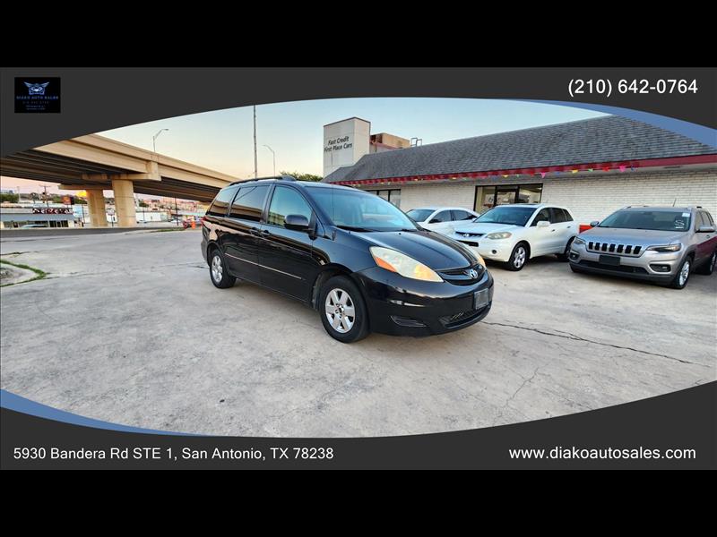 2009 Toyota Sienna LE FWD 7 Passenger