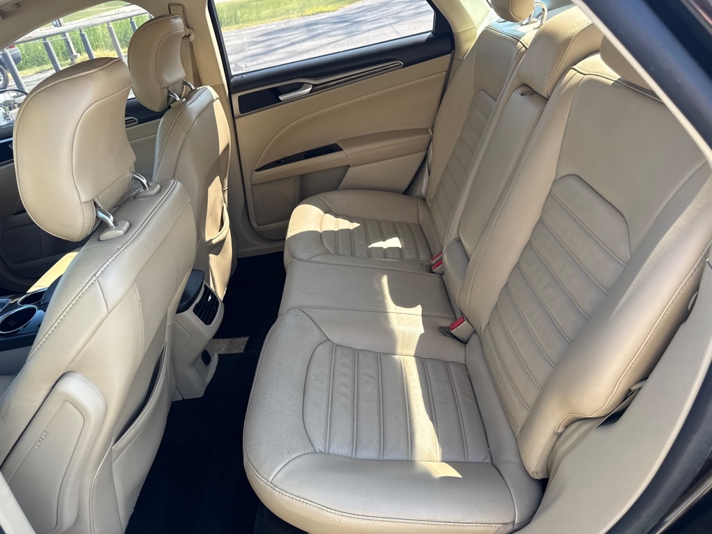 Ford Fusion SE 2013
