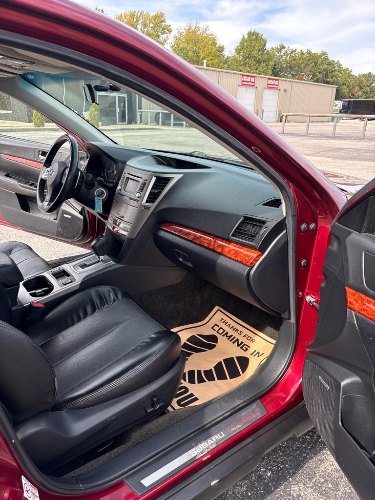 Subaru Outback 2.5i Limited 2012