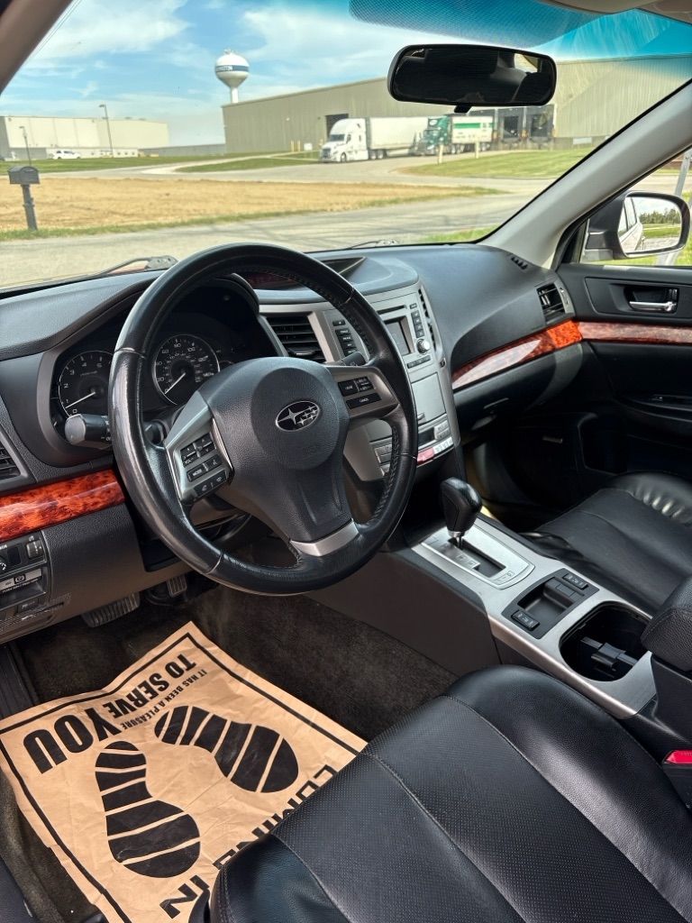 Subaru Outback 2.5i Limited 2012