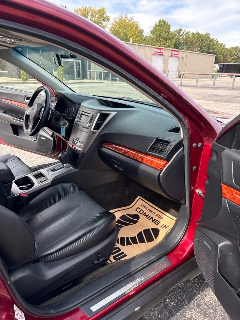 Subaru Outback 2.5i Limited 2012