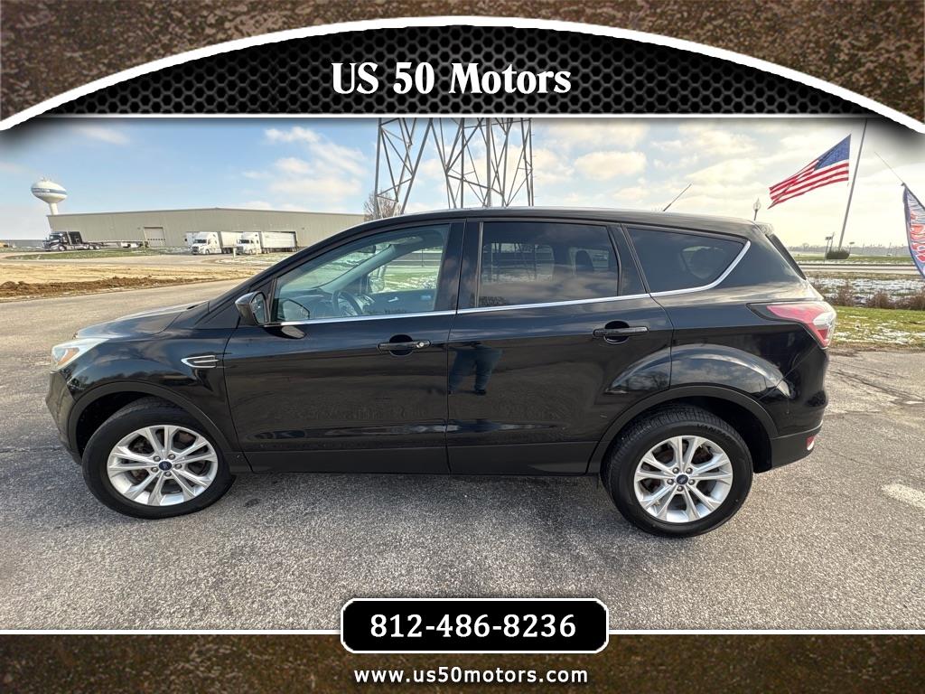 2017 Ford Escape SE's photo