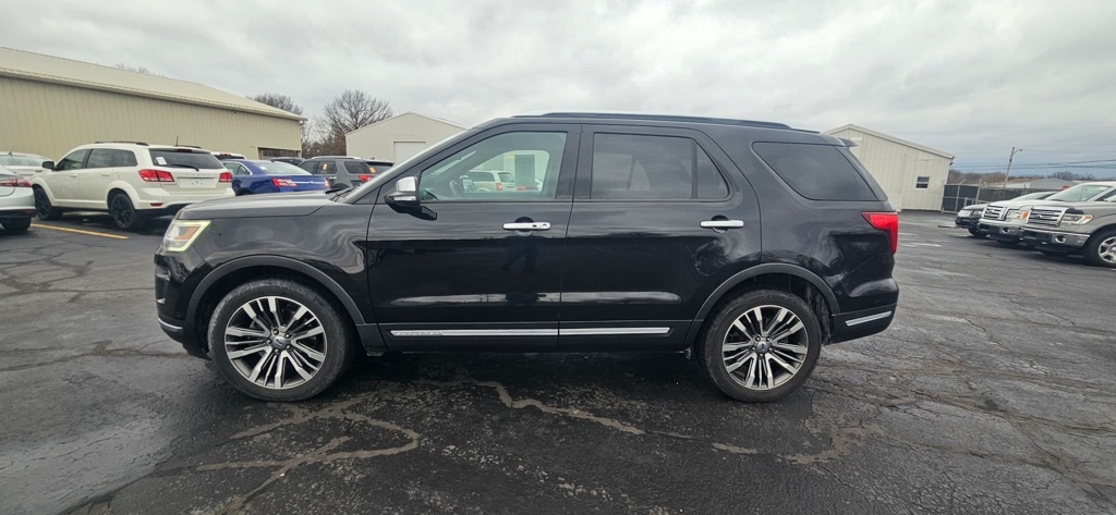 2018 Ford Explorer Platinum's photo