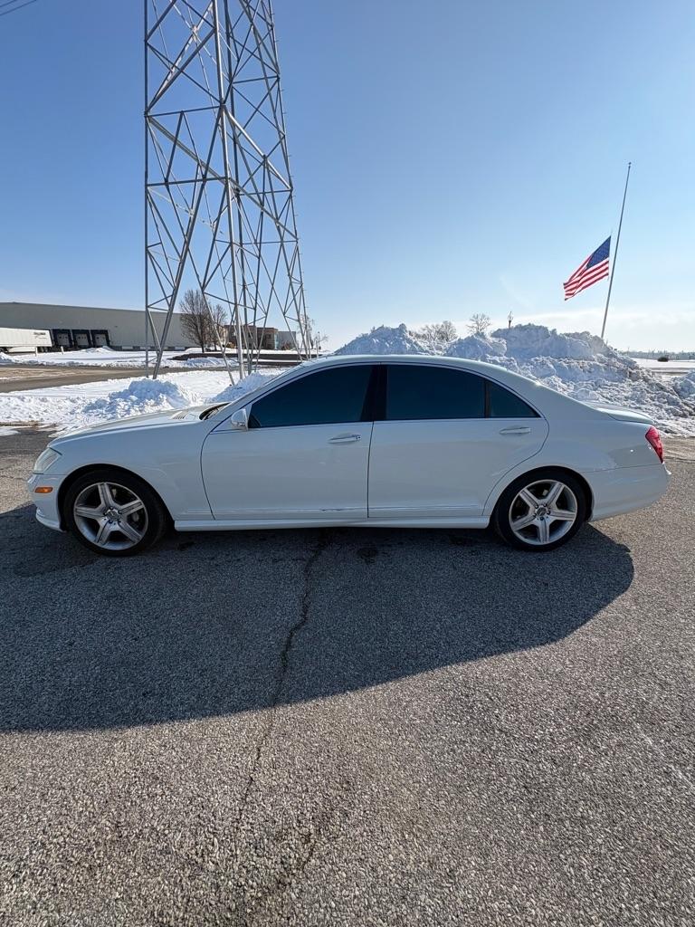 2009 Mercedes-Benz S-Class S550 4MATIC