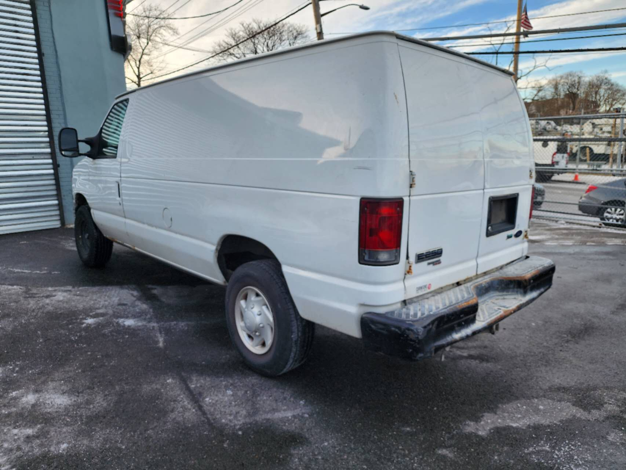 2011 Ford E-250 photo 3