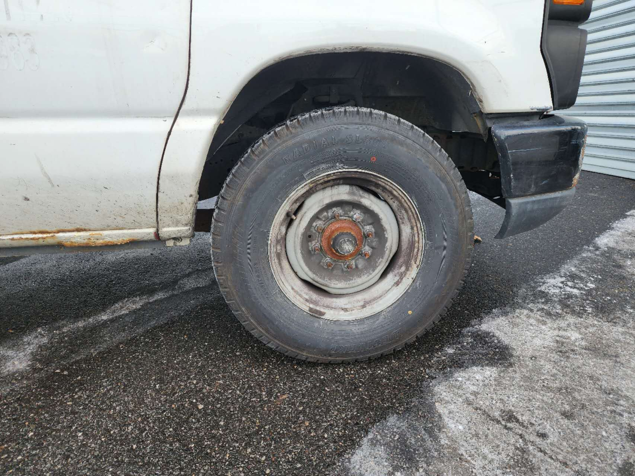 2011 Ford E-250 photo 13