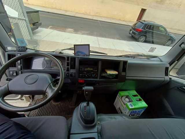 2015 Isuzu NPR photo 8