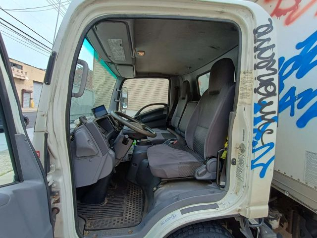 2015 Isuzu NPR photo 10