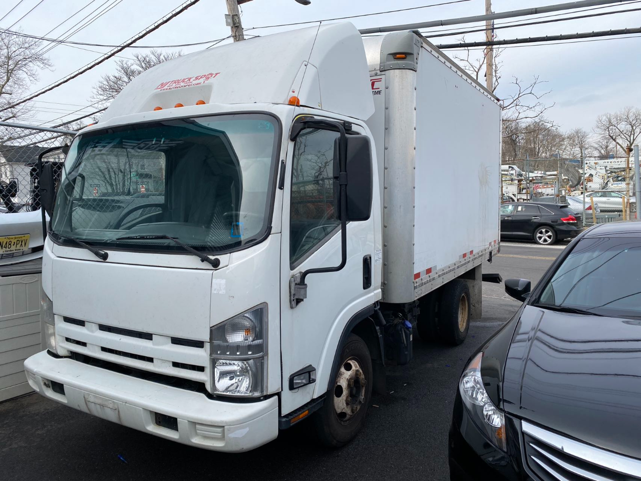 2013 Isuzu NPR photo 2