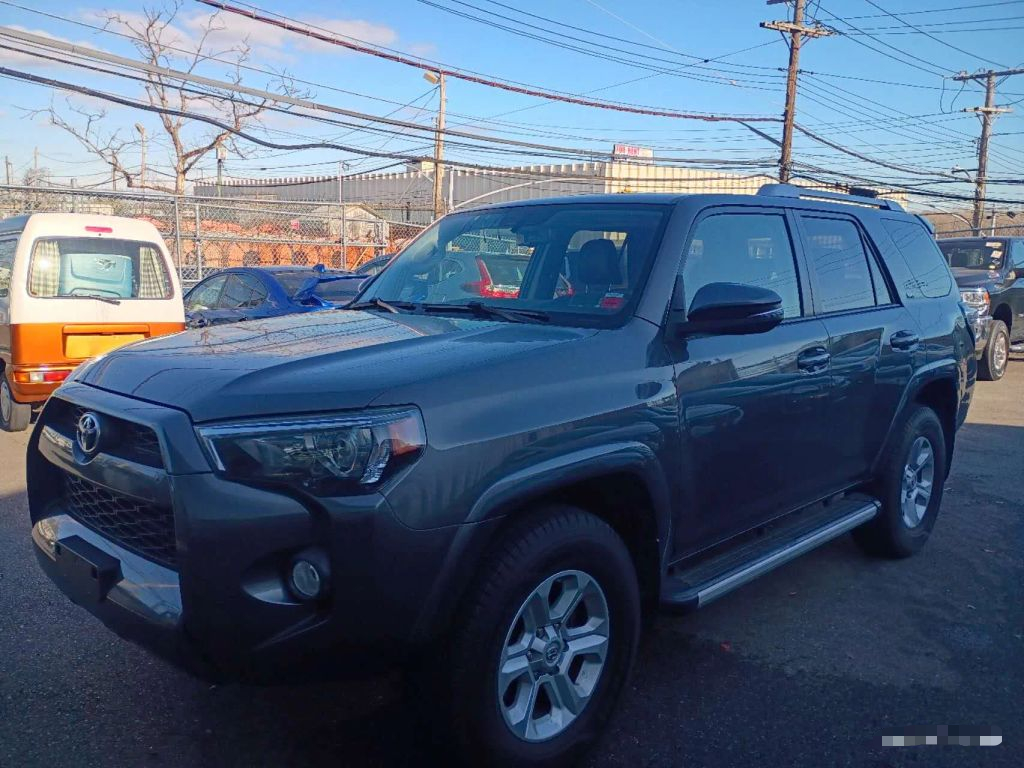 Toyota 4Runner SR5 4WD 2017